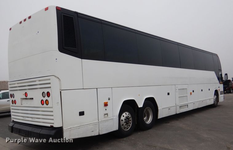 image for item DG5942 1998 Prevost H3-45 coach bus