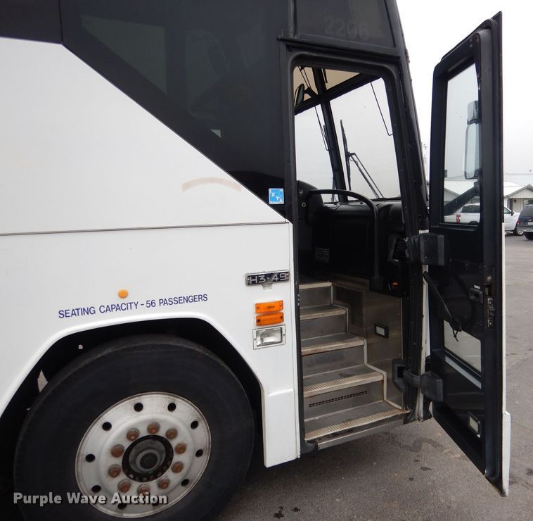 image for item DG5942 1998 Prevost H3-45 coach bus