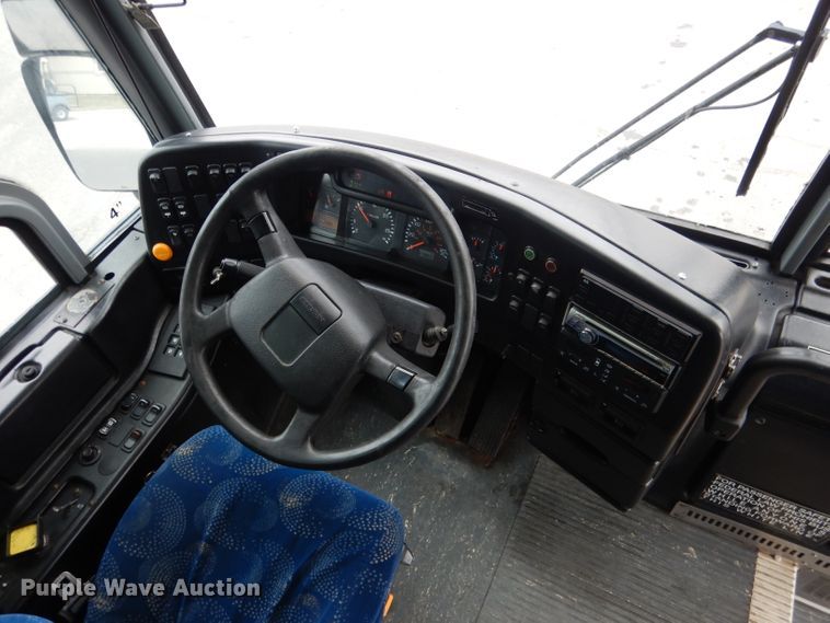 image for item DG5942 1998 Prevost H3-45 coach bus