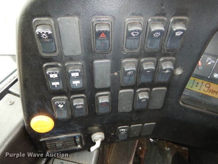 image for item DG5942 1998 Prevost H3-45 coach bus