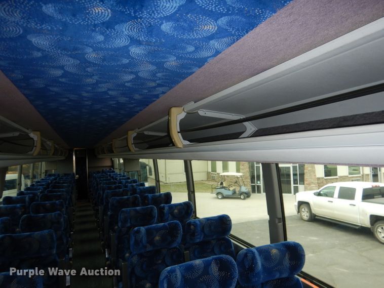 image for item DG5942 1998 Prevost H3-45 coach bus