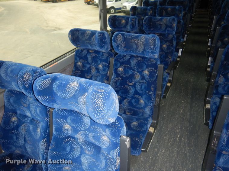 image for item DG5942 1998 Prevost H3-45 coach bus