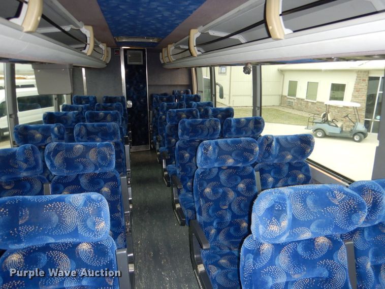 image for item DG5942 1998 Prevost H3-45 coach bus