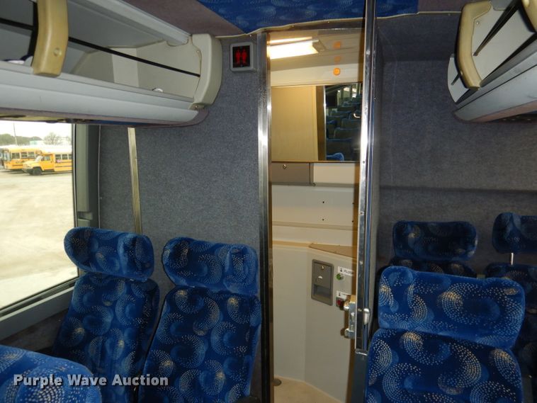 image for item DG5942 1998 Prevost H3-45 coach bus