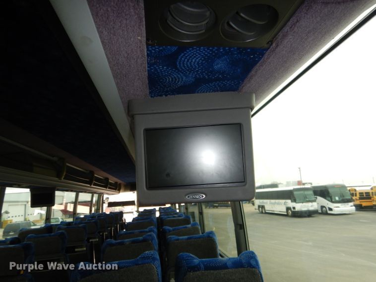 image for item DG5942 1998 Prevost H3-45 coach bus