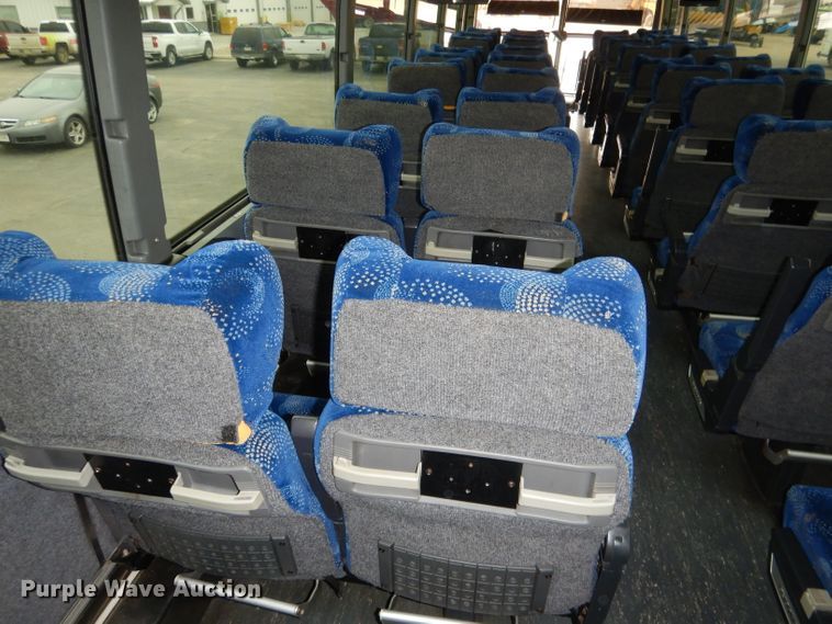 image for item DG5942 1998 Prevost H3-45 coach bus