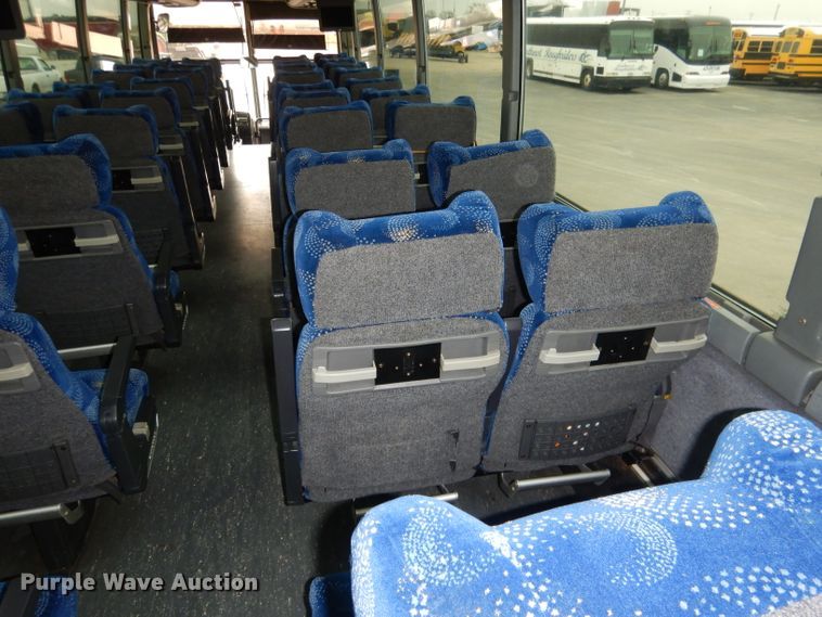 image for item DG5942 1998 Prevost H3-45 coach bus