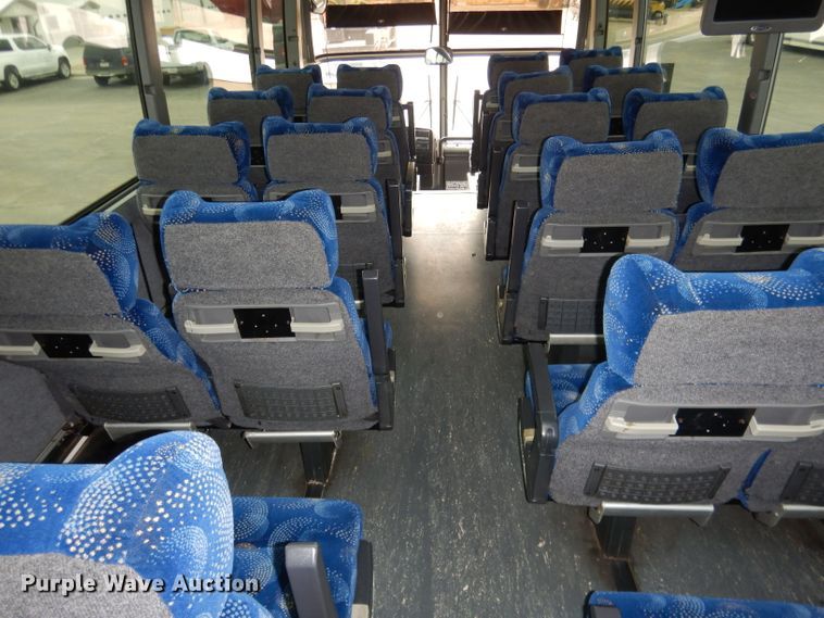 image for item DG5942 1998 Prevost H3-45 coach bus