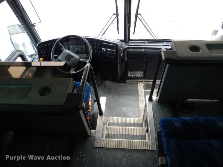 image for item DG5942 1998 Prevost H3-45 coach bus