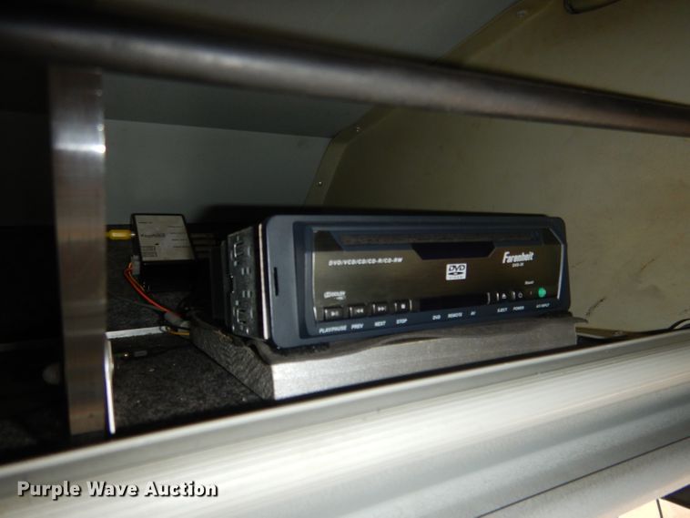 image for item DG5942 1998 Prevost H3-45 coach bus