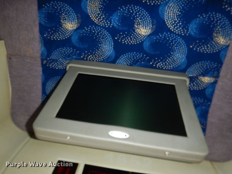 image for item DG5942 1998 Prevost H3-45 coach bus