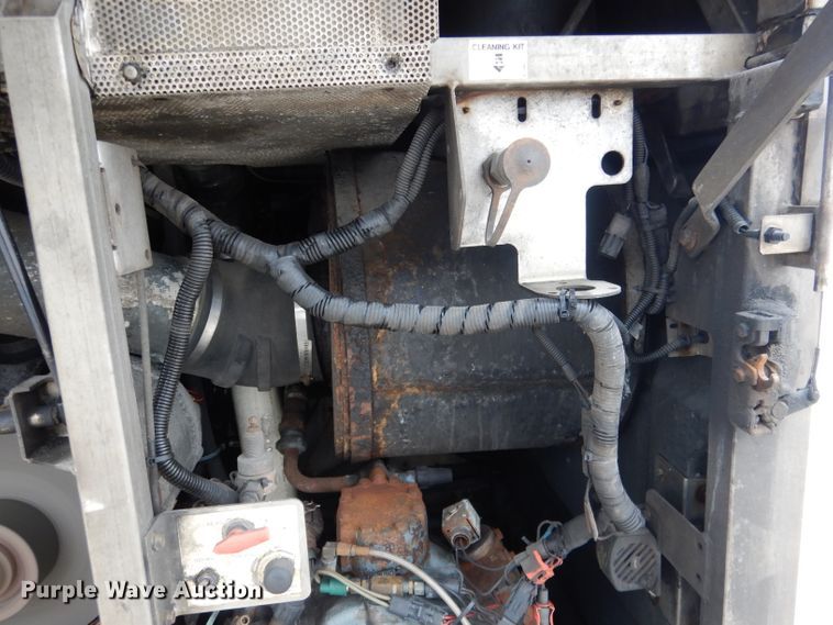 image for item DG5942 1998 Prevost H3-45 coach bus