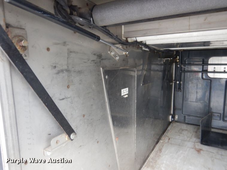 image for item DG5942 1998 Prevost H3-45 coach bus