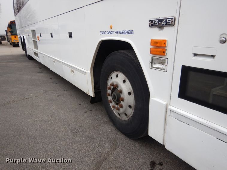 image for item DG5942 1998 Prevost H3-45 coach bus