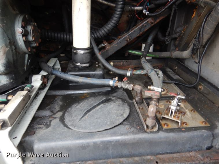 image for item DG5942 1998 Prevost H3-45 coach bus