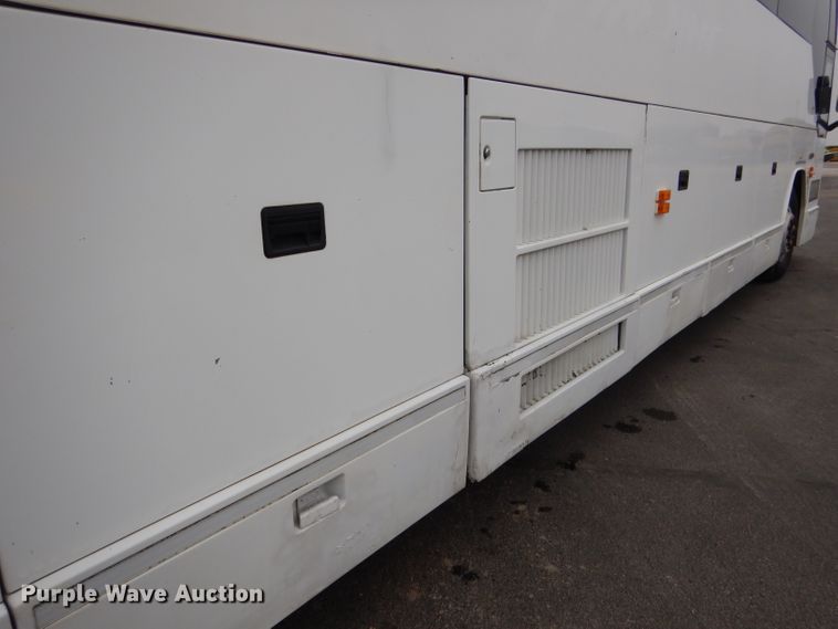 image for item DG5942 1998 Prevost H3-45 coach bus