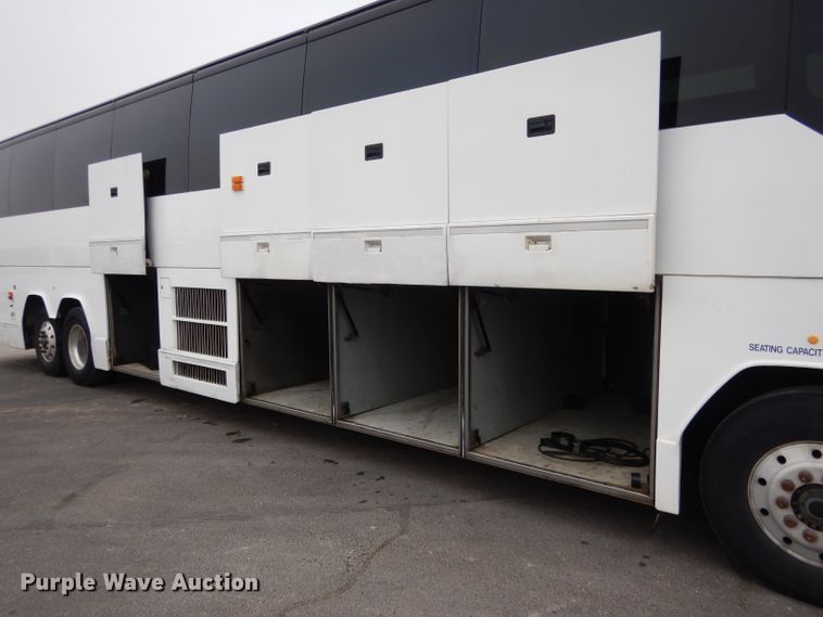 image for item DG5942 1998 Prevost H3-45 coach bus