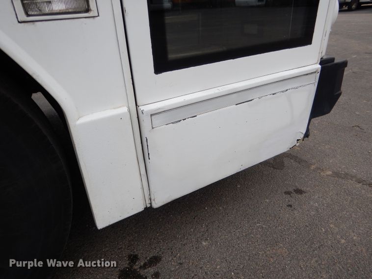 image for item DG5942 1998 Prevost H3-45 coach bus