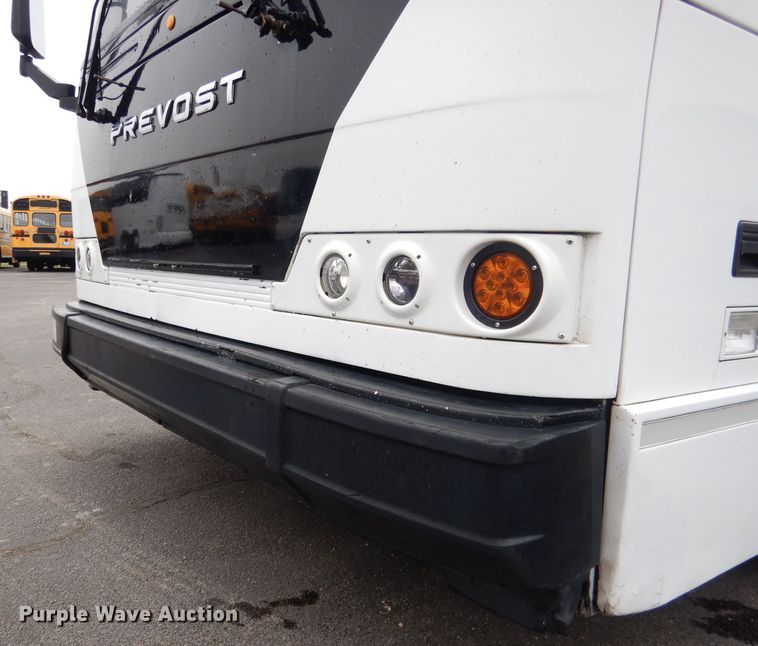 image for item DG5942 1998 Prevost H3-45 coach bus