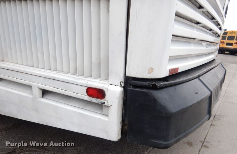 image for item DG5942 1998 Prevost H3-45 coach bus