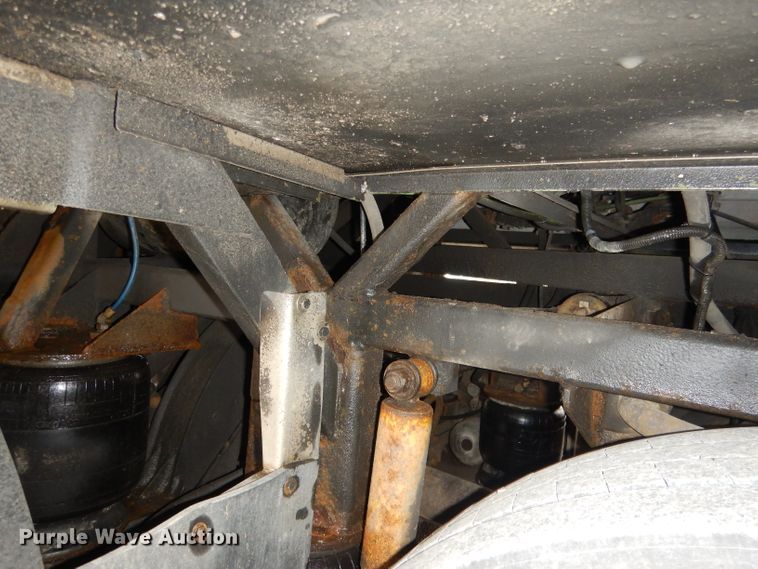 image for item DG5942 1998 Prevost H3-45 coach bus