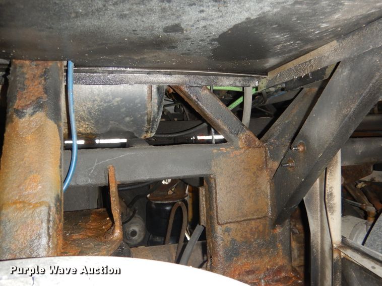 image for item DG5942 1998 Prevost H3-45 coach bus