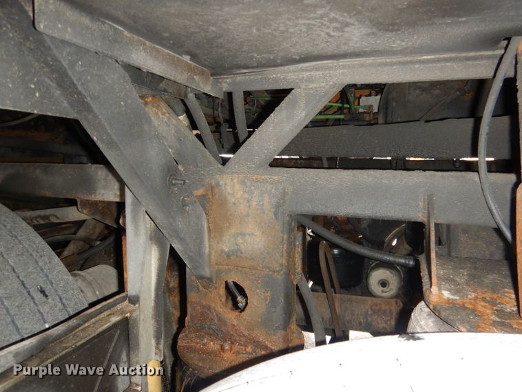 image for item DG5942 1998 Prevost H3-45 coach bus