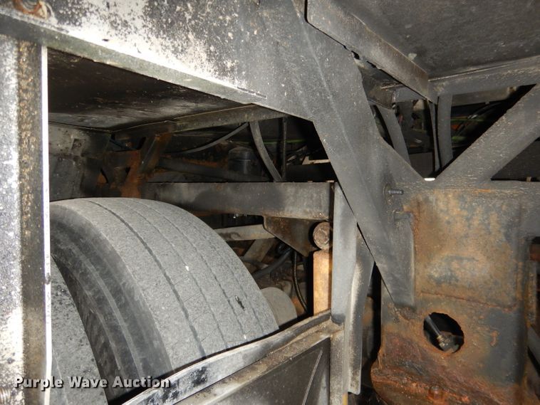 image for item DG5942 1998 Prevost H3-45 coach bus