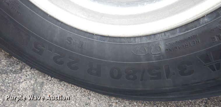 image for item DG5942 1998 Prevost H3-45 coach bus