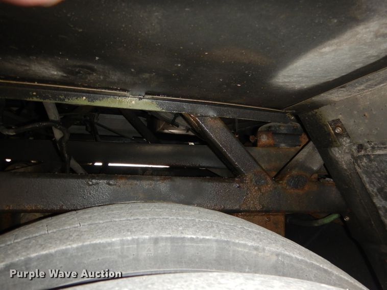 image for item DG5942 1998 Prevost H3-45 coach bus