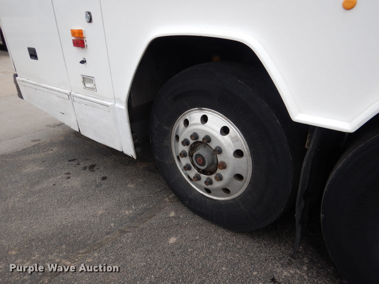 image for item DG5942 1998 Prevost H3-45 coach bus