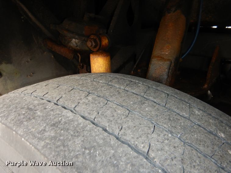 image for item DG5942 1998 Prevost H3-45 coach bus