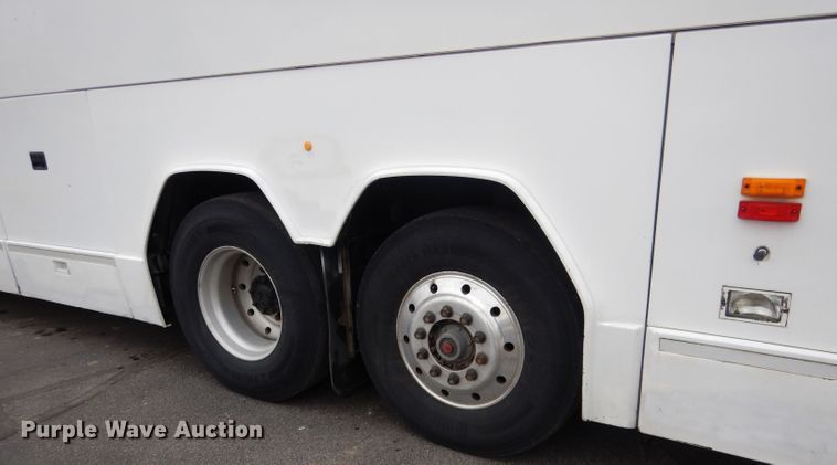 image for item DG5942 1998 Prevost H3-45 coach bus