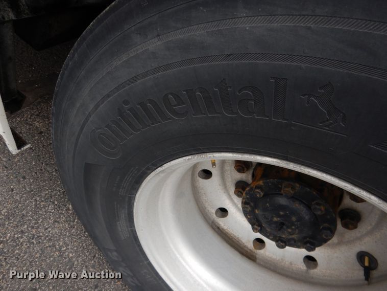 image for item DG5942 1998 Prevost H3-45 coach bus