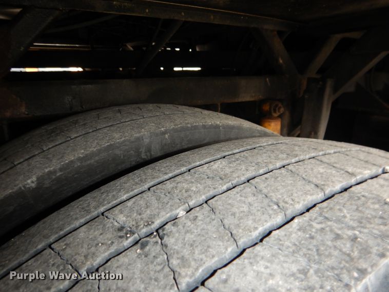 image for item DG5942 1998 Prevost H3-45 coach bus