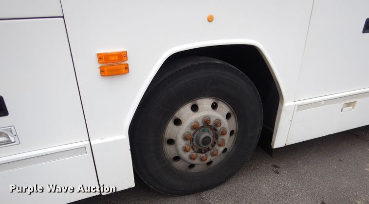 image for item DG5942 1998 Prevost H3-45 coach bus