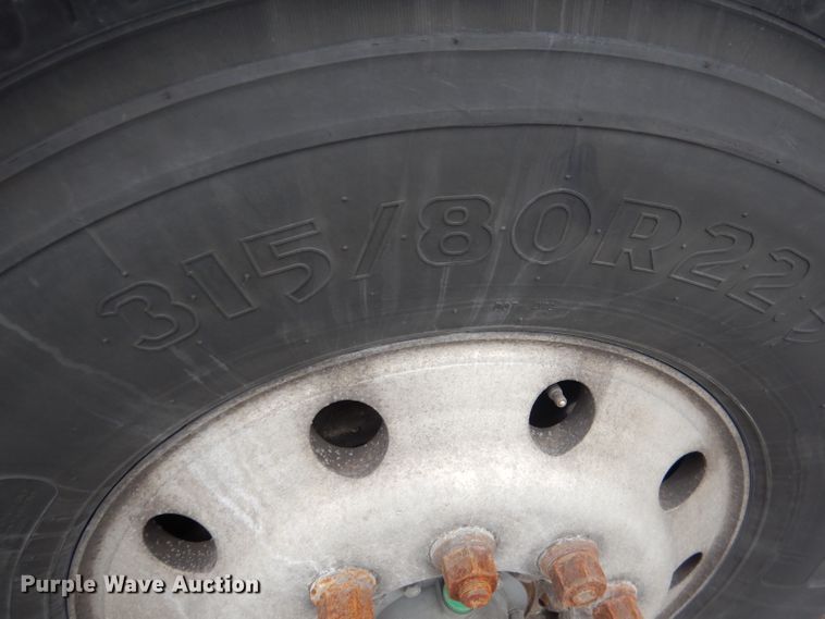 image for item DG5942 1998 Prevost H3-45 coach bus