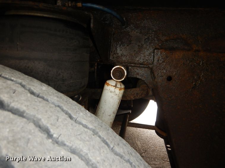 image for item DG5942 1998 Prevost H3-45 coach bus