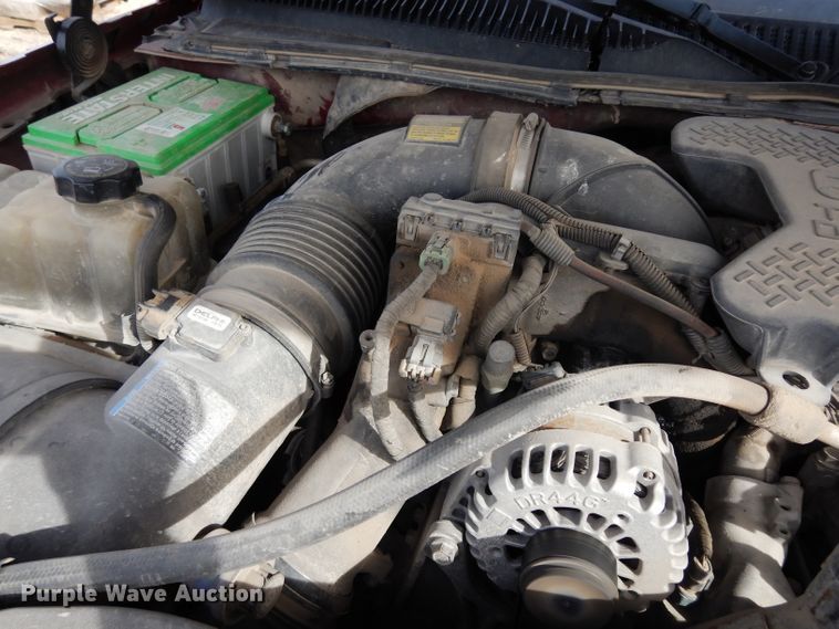 image for item DG6290 2006 Chevrolet Silverado 2500HD LT Crew Cab flatbed pickup truck