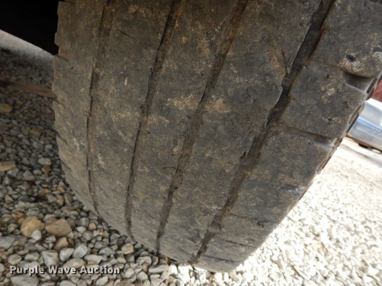 image for item DG6290 2006 Chevrolet Silverado 2500HD LT Crew Cab flatbed pickup truck