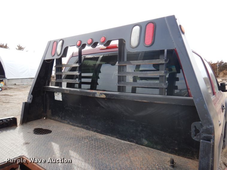 image for item DG6290 2006 Chevrolet Silverado 2500HD LT Crew Cab flatbed pickup truck