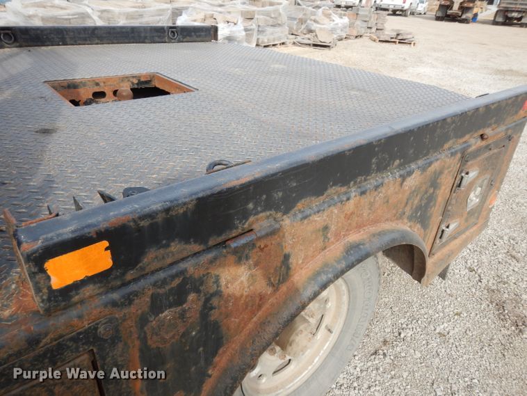 image for item DG6290 2006 Chevrolet Silverado 2500HD LT Crew Cab flatbed pickup truck