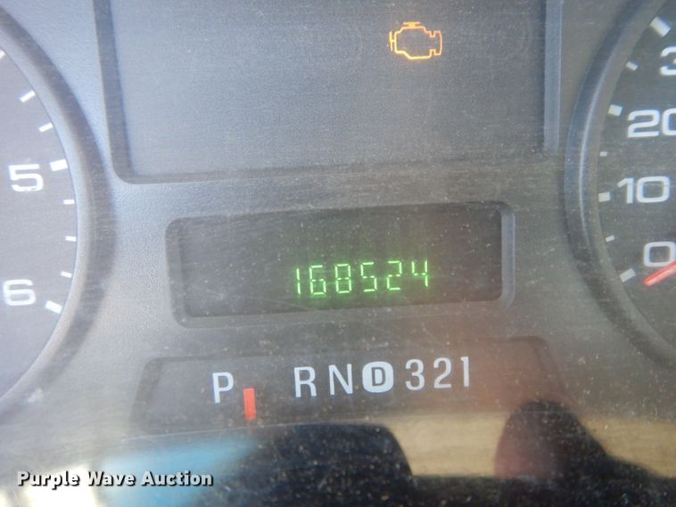 image for item DG6752 2006 Ford F350 Super Duty  SuperCab flatbed pickup truck