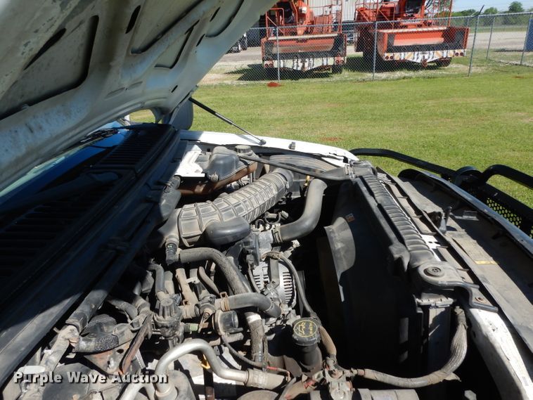 image for item DG6752 2006 Ford F350 Super Duty  SuperCab flatbed pickup truck