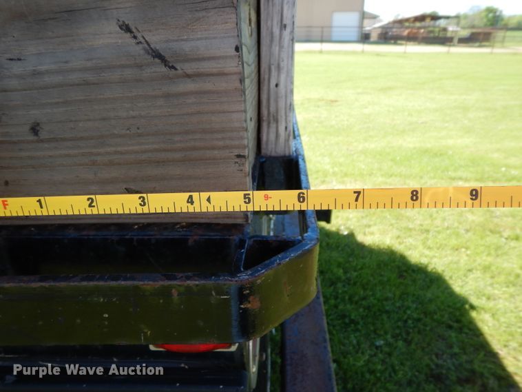 image for item DG6752 2006 Ford F350 Super Duty  SuperCab flatbed pickup truck