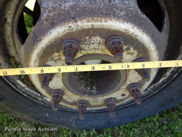 image for item DG6752 2006 Ford F350 Super Duty  SuperCab flatbed pickup truck