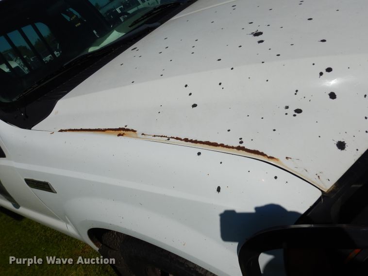 image for item DG6752 2006 Ford F350 Super Duty  SuperCab flatbed pickup truck