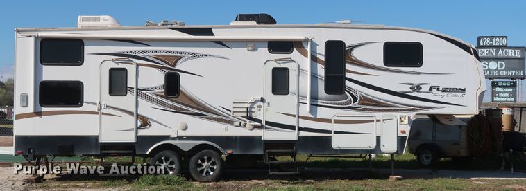 image for item DG7138 2010 Keystone FZ32210 Fuzion Touring Edition II camper