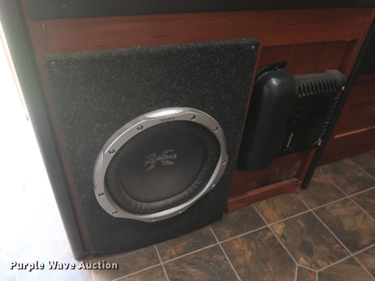 image for item DG7138 2010 Keystone FZ32210 Fuzion Touring Edition II camper