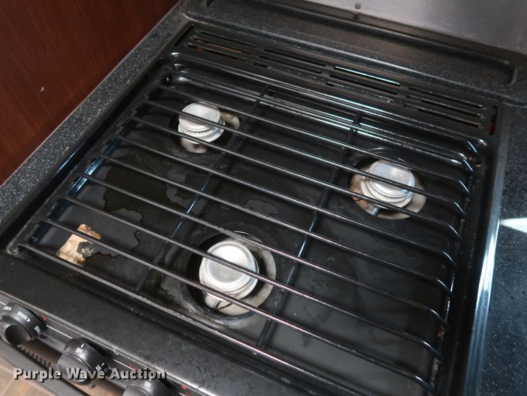 image for item DG7138 2010 Keystone FZ32210 Fuzion Touring Edition II camper